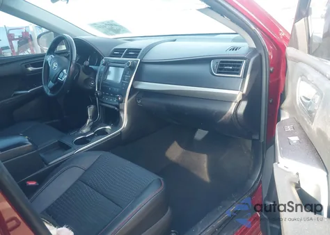 2015 Toyota Camry Se z USA, uszkodzony, nr VIN 4T1BF1FK3FU986644